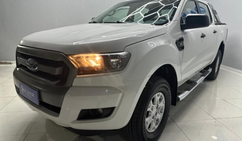 
								FORD RANGER DC XLS 4X2 CON 82.000KM lleno									