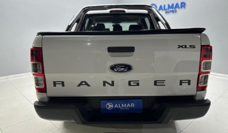 
								FORD RANGER DC XLS 4X2 CON 82.000KM lleno									