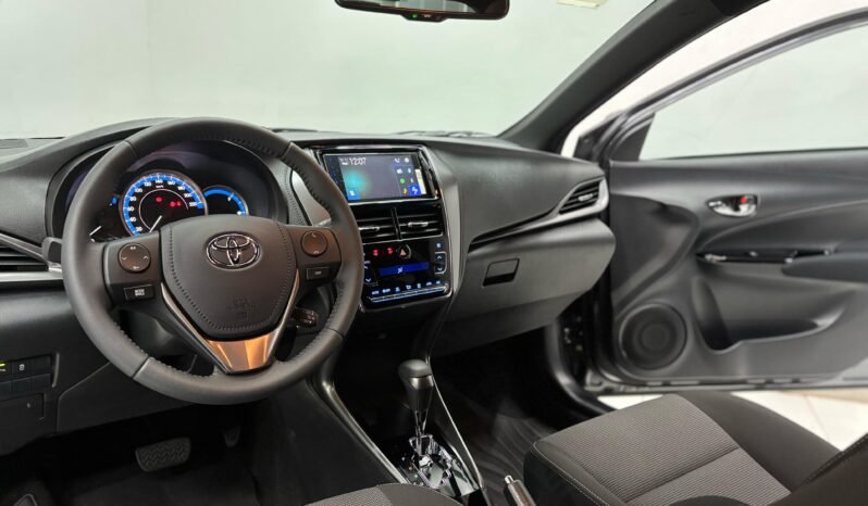 
								TOYOTA YARIS XLS + CVT 2025 – 0KM lleno									