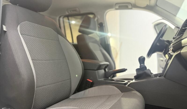 
								VOLKSWAGEN AMAROK 2.0 TDI 180CV COMFORTLINE 4X2 MT CON 89.000KM lleno									