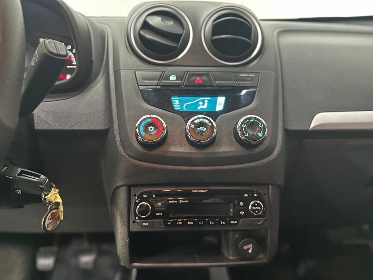 chevrolet montana (10)