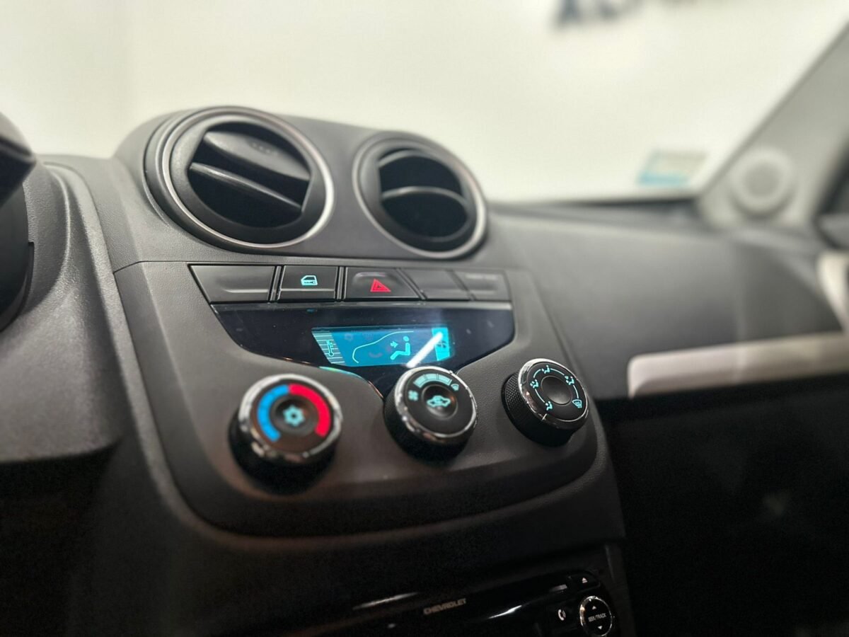 chevrolet montana (6)