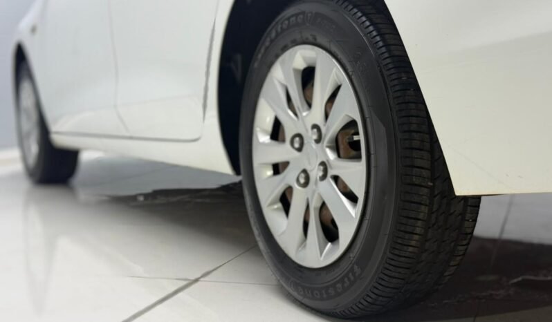 
								CHEVROLET ONIX PLUS 1.2 LT 4P CON 80.000KM lleno									