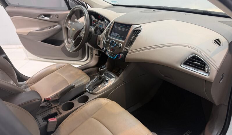 
								CHEVROLET CRUZE 1.4T LTZ CON 129.000KM lleno									