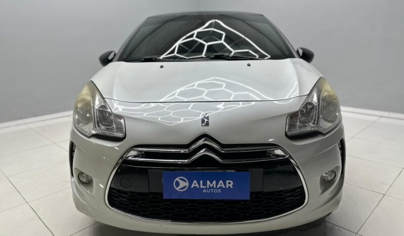 
								DS 3 VTI 120 SO CHIC AM32 CON 94.000KM lleno									