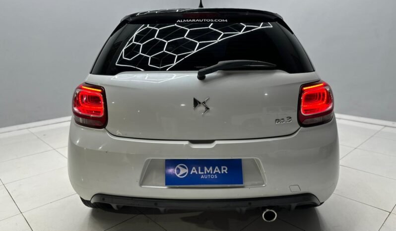 
								DS 3 VTI 120 SO CHIC AM32 CON 94.000KM lleno									