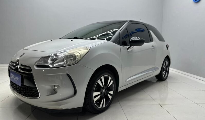 
								DS 3 VTI 120 SO CHIC AM32 CON 94.000KM lleno									