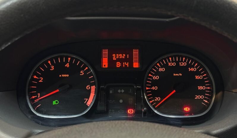 
								DUSTER 2.0 LUXE MT CON 93.000KM lleno									
