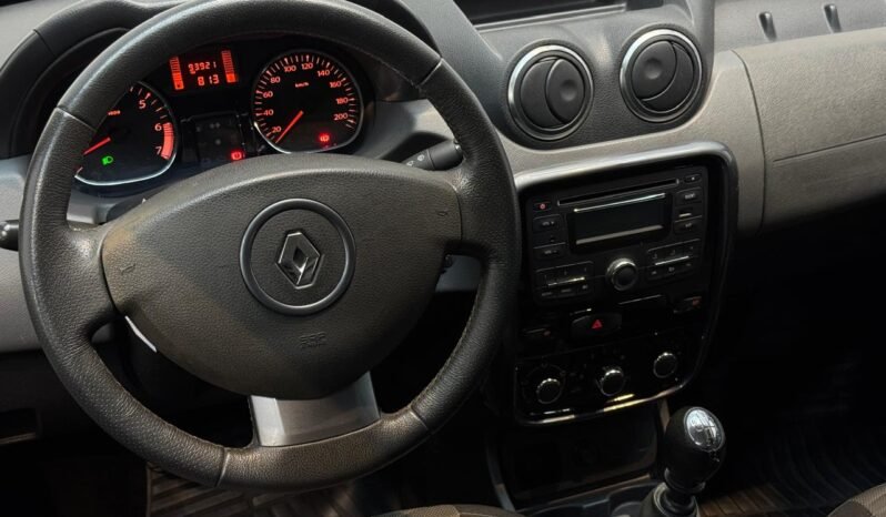 
								DUSTER 2.0 LUXE MT CON 93.000KM lleno									
