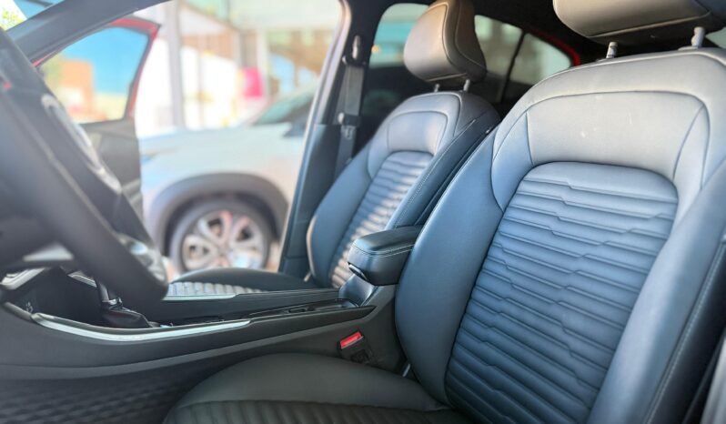 
								FIAT FASTBACK T270 1.3T AT6 CON 8.000KM lleno									