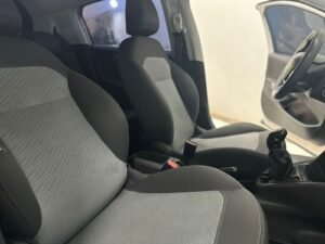 peugeot 208 2015