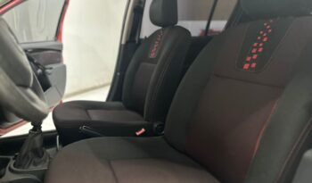 
									RENAULT SANDERO STEPWAY 2012 CON 120.000KM lleno								