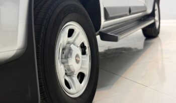 
									TOYOTA HILUX SRV 4X4 AT CON 47.000KM lleno								