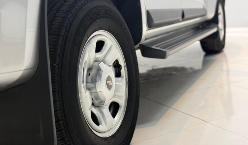 
								TOYOTA HILUX SRV 4X4 AT CON 47.000KM lleno									