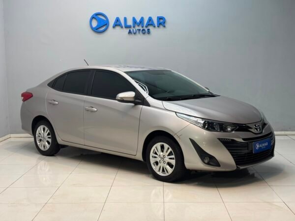 toyota yaris xls